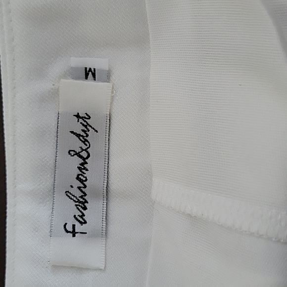 Fashion&Art Pleated Mini Skirt - Picture 6 of 7